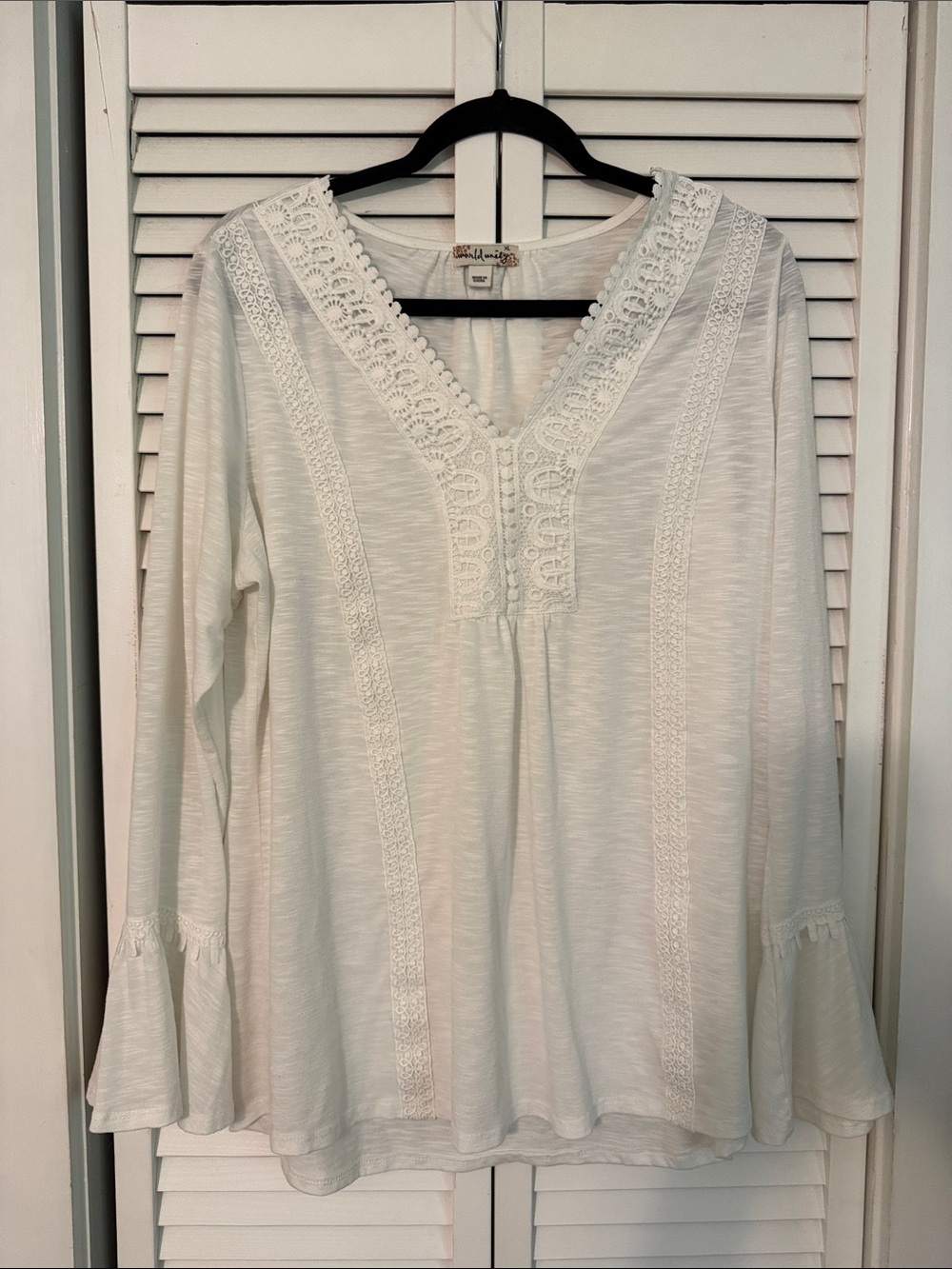 World Unity Cream Lace-Trim V-Neck Tunic